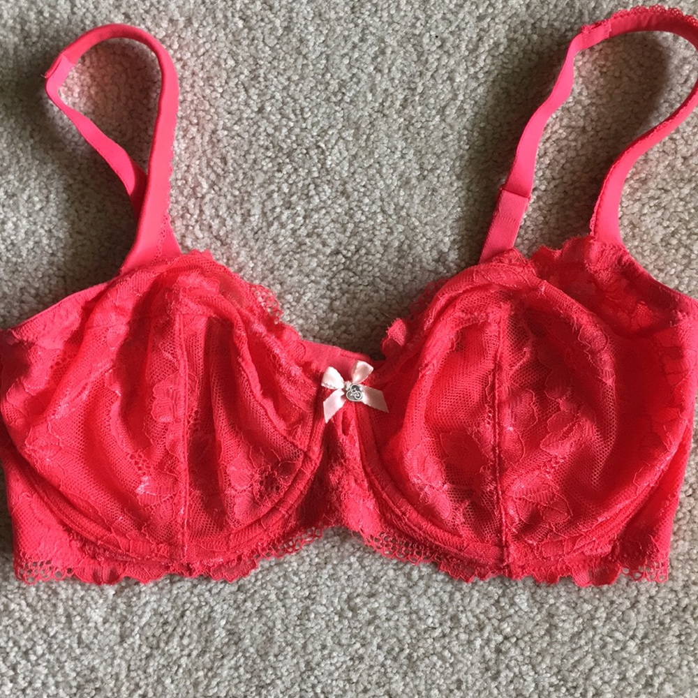 Victoria’s Secret hot pink unlined lacy bow bra